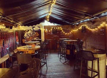 belgium/liege/historic-centre/bar/rock-n-roses