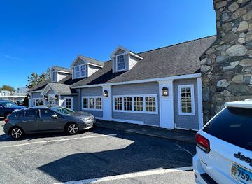 connecticut/hammonasset-beach-state-park/bar/donahue-s-madison-beach-grille