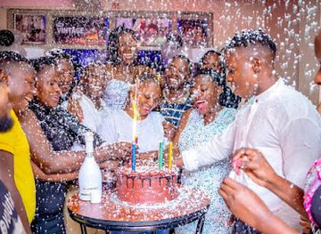 uganda/bunyoro/bar/the-vintage-bar-and-lounge-namugongo