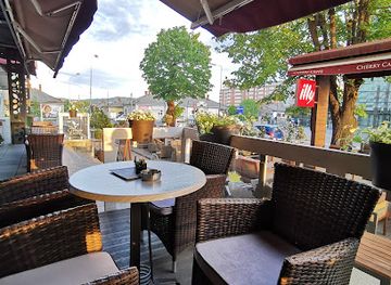 serbia/rasina/bar/cherry-caffe-2