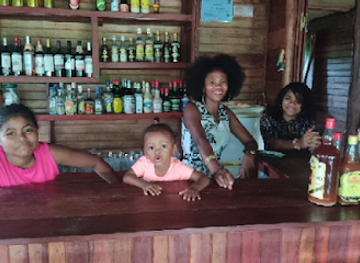 madagascar/analanjirofo/bar/bar-l-escale