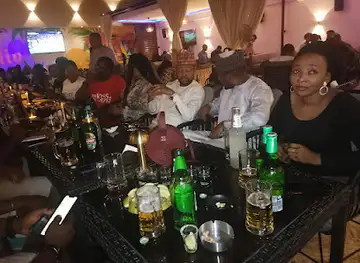 COOLIO RESTO LOUNGE Kano 7hubent