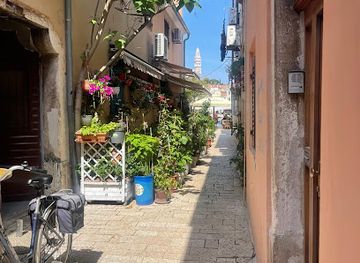 croatia/rovinj-riviera/bar/mizol-wine-food-bar