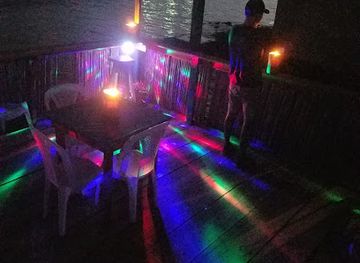 honduras/roatan/bar/angel-bar-grill-on-the-spot