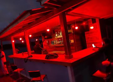 the-bahamas/acklins/bar/the-hideaway-floating-bar-grill