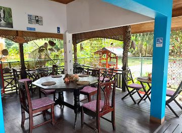 seychelles/ile-aux-vaches-marines/bar/island-cafe