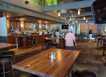 oregon/hood-river/bar/riverside