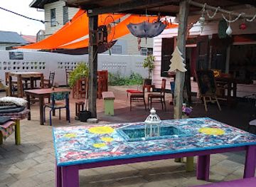 suriname/para-district/bar/bar-bizar