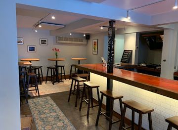 oregon/columbia-river-gorge/bar/spinning-wheels-brewing-project