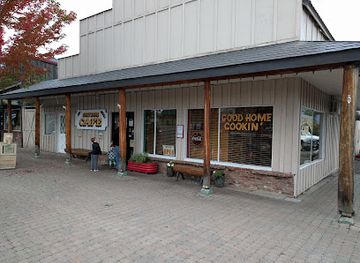 oregon/wallowa-mountains/bar/cheyenne-cafe