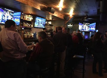 connecticut/housatonic-valley/bar/cover-two-sports-cafe