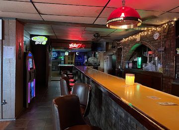 illinois/mississippi-palisades-state-park/bar/green-s-tap