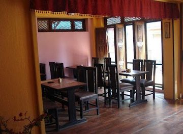 nepal/nagarkot/bar/cafe-fresco-restaurant-bar