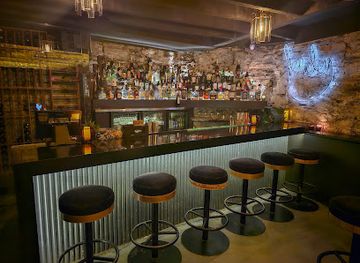 canada/montreal/griffintown/bar/henden