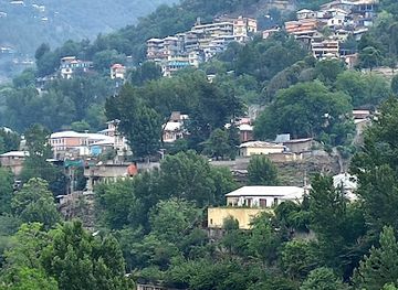 pakistan/kalash-valley/bar/hotel-al-manzar-dir