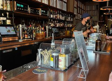 california/los-angeles/bar/gold-line