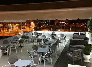 Metropolitan Lounge