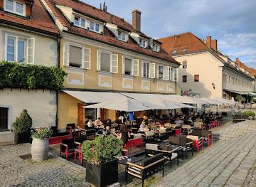 slovenia/maribor/stara-trta/bar/macka