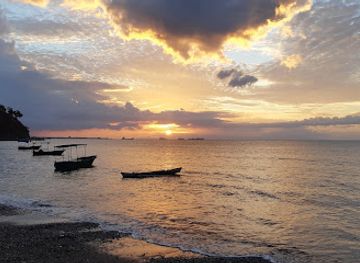 timor-leste/dili-beaches/bar/aubergine