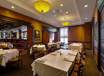 mississippi/the-black-prairie/bar/table-100