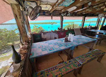 Flo's Conch Bar and Restaurant