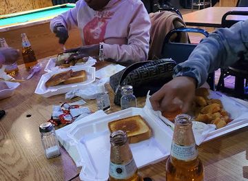 missouri/loess-hills/bar/st-louis-happy-hour-bar-grille