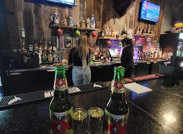 Hilda's-La Chiquita Bar