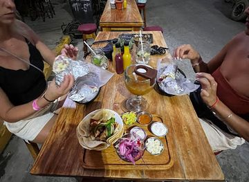 nicaragua/san-juan-del-sur/bar/nacho-san-juan-del-sur