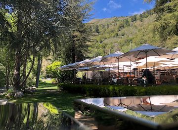 california/big-sur/bar/big-sur-river-inn