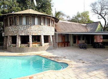 zambia/lower-zambezi-national-park/bar/gwabi-river-lodge
