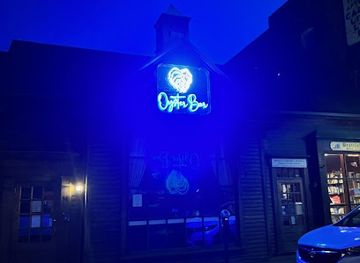 vermont/molly-stark-state-park/bar/the-oyster-bar-at-peter-havens