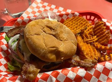 utah/dixie-national-forest/bar/dede-s-farmhouse-cafe