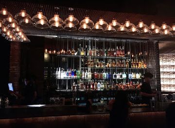 vietnam/northeast/bar/drinking-healing