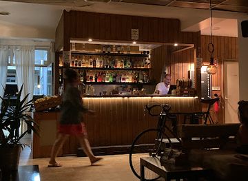 portugal/beira-alta/bar/the-base-baleal