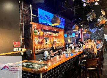 florida/first-coast/bar/hoptinger-bier-garden-sausage-house