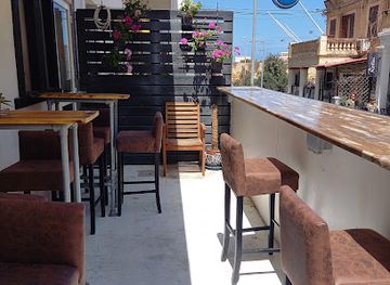 malta/st-julian-s/bar/pleasure-wine-cocktail-bar