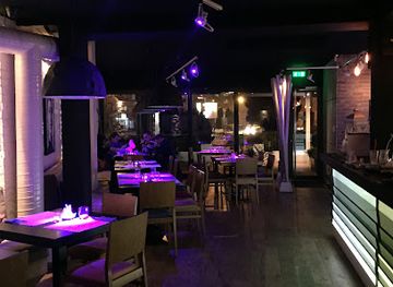 romania/neamt/bar/artist-lounge