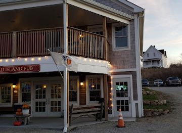 rhode-island/block-island/bar/old-island-pub