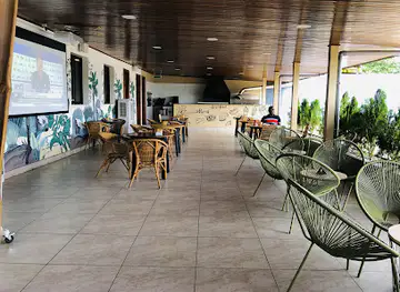 FACCIA LUNA LOUNGE