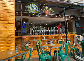 GOOD BAR
