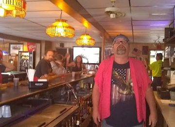 connecticut/windham-county/bar/hot-shots