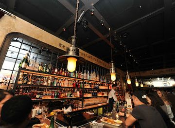 switzerland/lucerne/lake-lucerne/bar/blue-bar-smokers-lounge