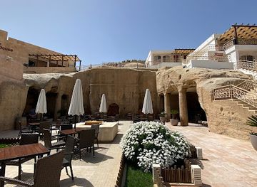 jordan/northern-jordan-valley/bar/the-cave-bar