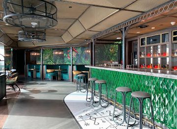 united-arab-emirates/dubai-desert-conservation-reserve/bar/sobe-dubai-rooftop-sundowner