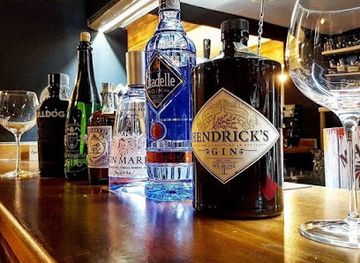 italy/matera/bar/central-pub