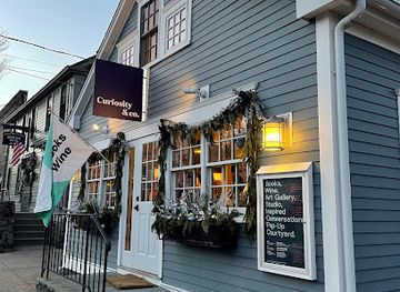 rhode-island/beavertail-state-park/bar/curiosity-store
