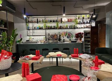 italy/calabria/bar/hera-hora-cocktail-wine