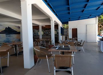 anguilla/shoal-bay-village/bar/tropical-sunset-restaurant-bar