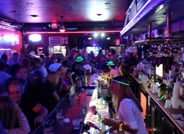 wisconsin/lake-geneva/bar/fat-cats