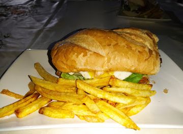 bolivia/amboro-national-park/bar/resto-bar-el-gringo